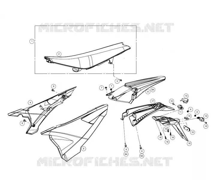 SELLE / GARDE BOUE ARRIERE / PLAQUES LATERALES