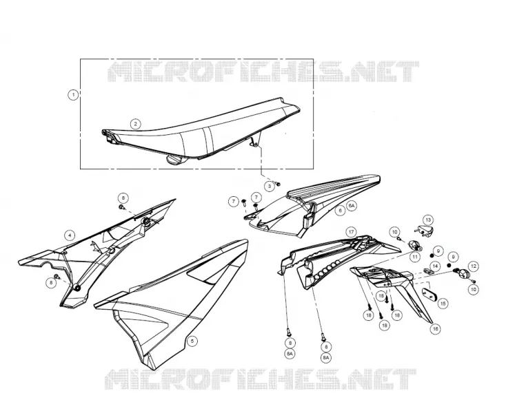 SELLE / GARDE BOUE ARRIERE / PLAQUES LATERALES